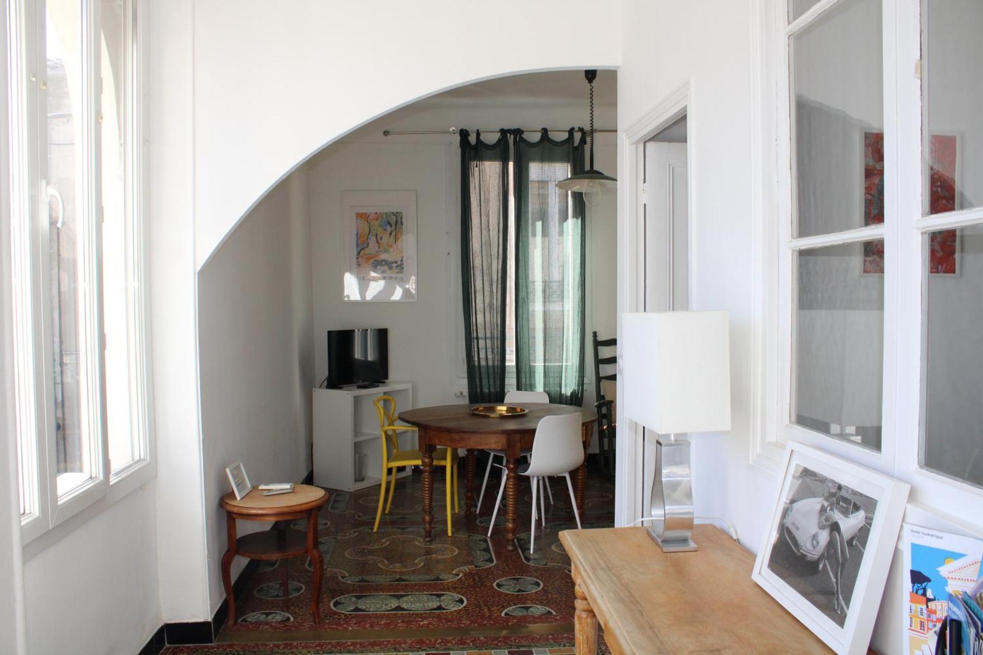 Superbe Appartement Avec Parking Sur Place Nîmes Dış mekan fotoğraf
